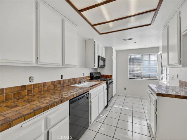 1419 W 179th 9, Gardena, CA 90248