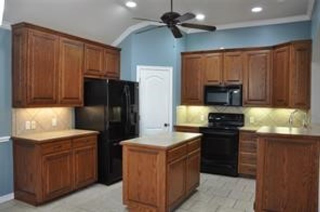 1104 Linda Drive, Joshua, TX 76058