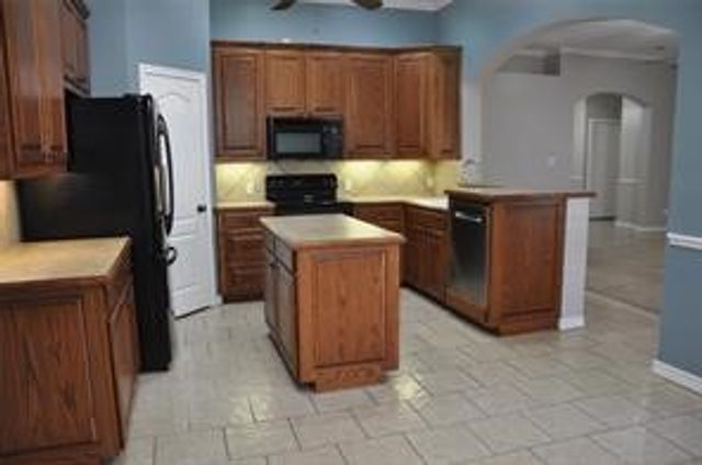 1104 Linda Drive, Joshua, TX 76058