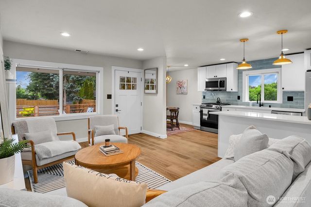 406 Prospect Avenue, Mukilteo, WA 98275