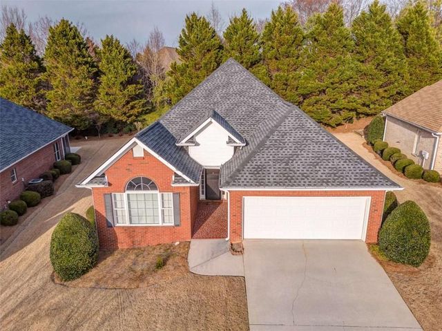 114 Vinings Way, Calhoun, GA 30701