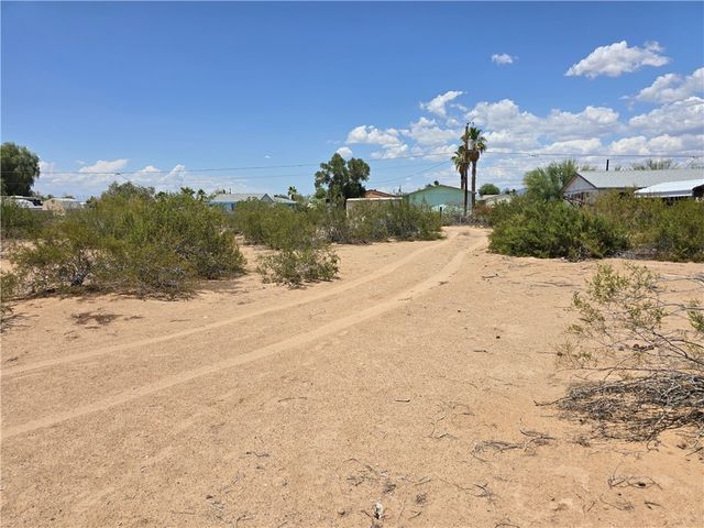 5415 E Apache Drive, Topock, AZ 86436