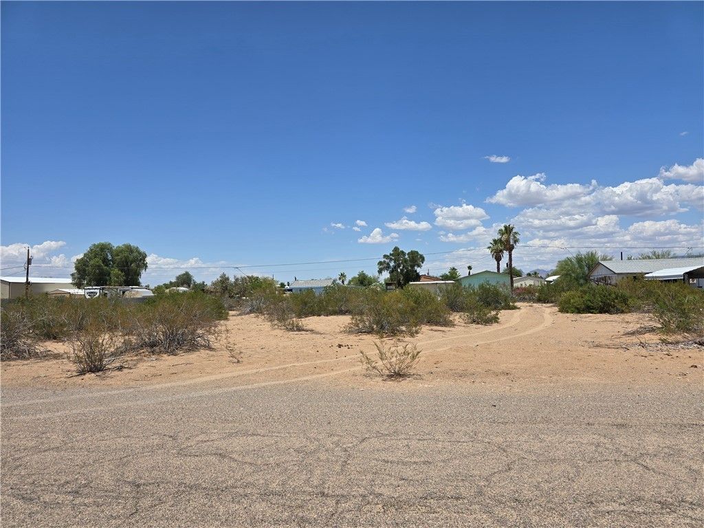 5415 E Apache Drive, Topock, AZ 86436
