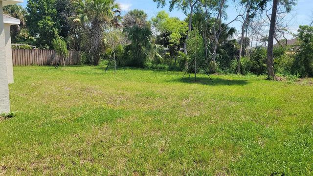 2525 SW WESTFIELD Street, Port St. Lucie, FL 34953