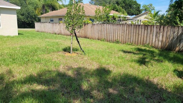 2525 SW WESTFIELD Street, Port St. Lucie, FL 34953