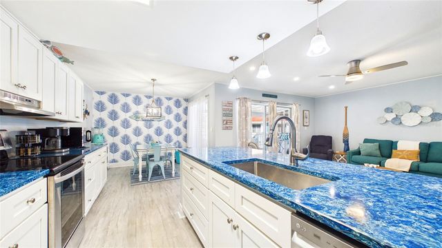 3675 41ST WAY S K, St Petersburg, FL 33711