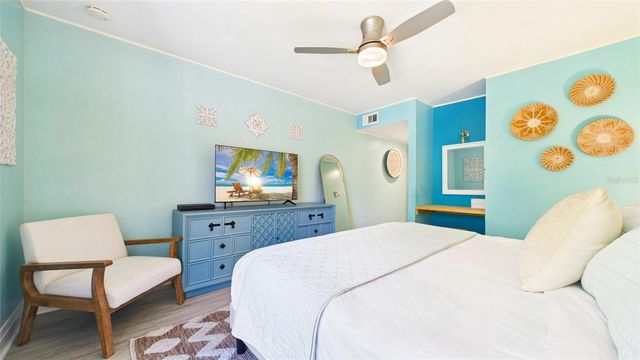 3675 41ST WAY S K, St Petersburg, FL 33711