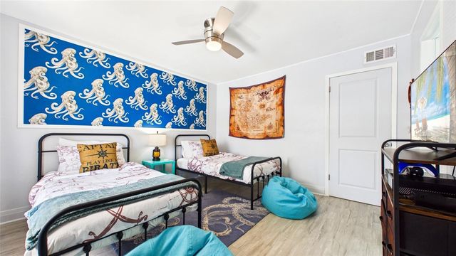 3675 41ST WAY S K, St Petersburg, FL 33711