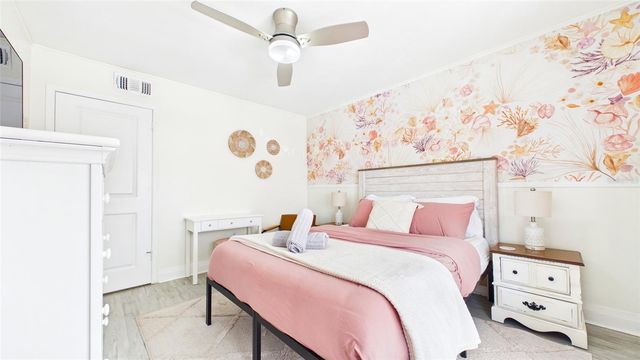 3675 41ST WAY S K, St Petersburg, FL 33711