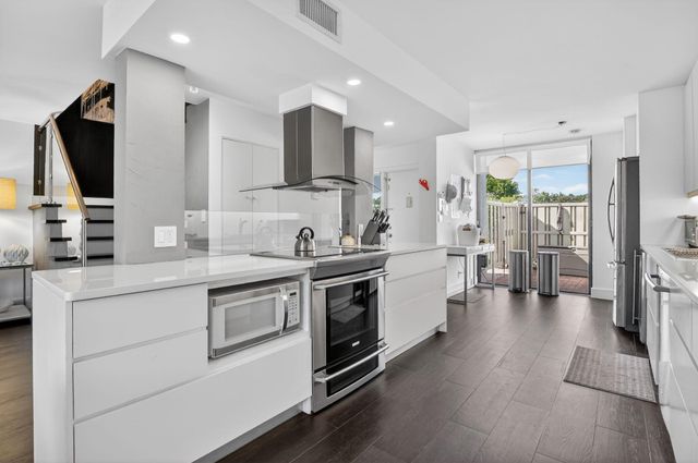 2306 Bridgewood Drive, Boca Raton, FL 33434