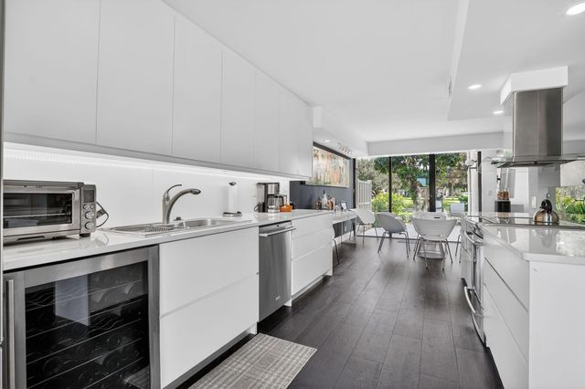 2306 Bridgewood Drive, Boca Raton, FL 33434