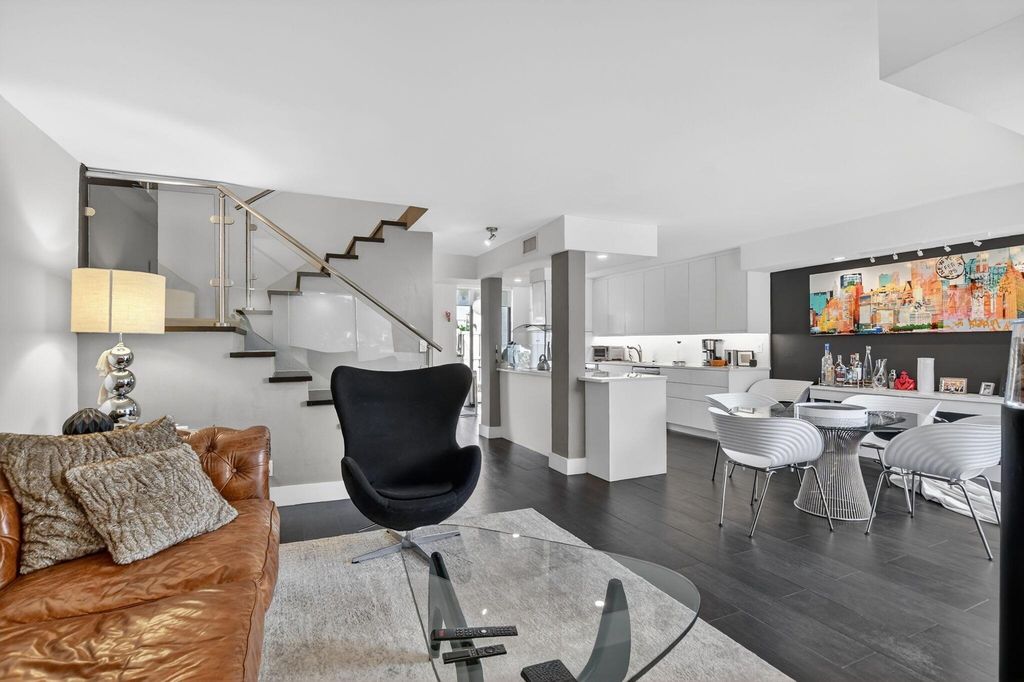 2306 Bridgewood Drive, Boca Raton, FL 33434