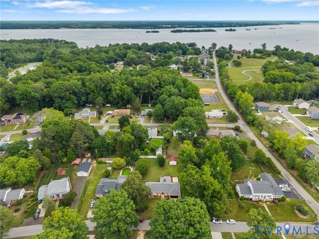11004 Ironwood Dr, Prince George, VA 23860