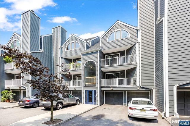 38 Triumph Court A, East Rutherford, NJ 07073