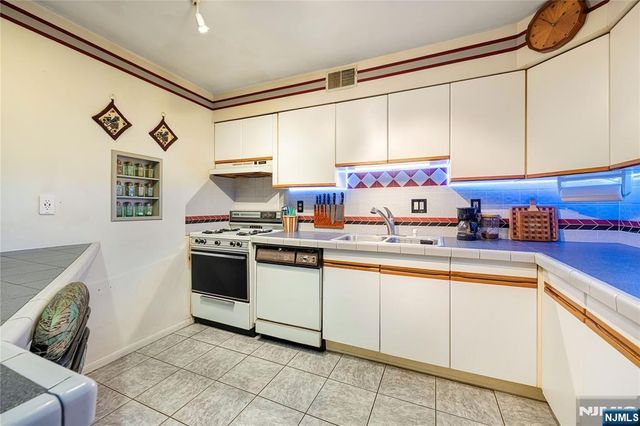 38 Triumph Court A, East Rutherford, NJ 07073
