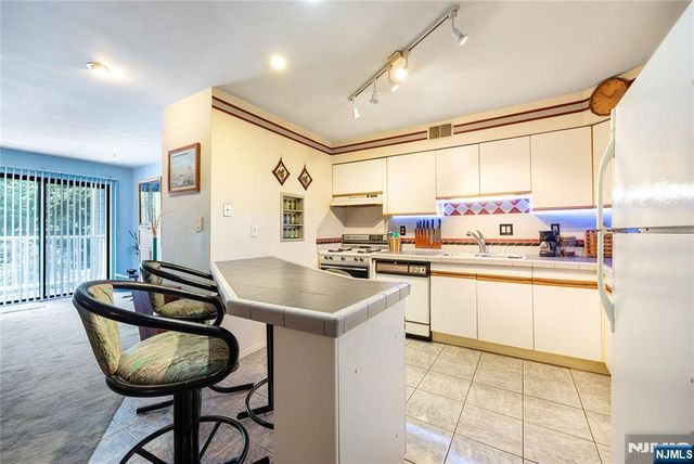 38 Triumph Court A, East Rutherford, NJ 07073