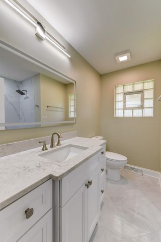 7970 Northcote Avenue, Hammond, IN 46324