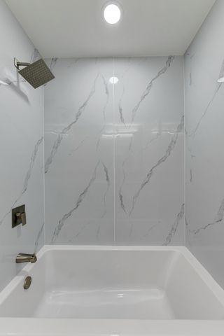 7970 Northcote Avenue, Hammond, IN 46324