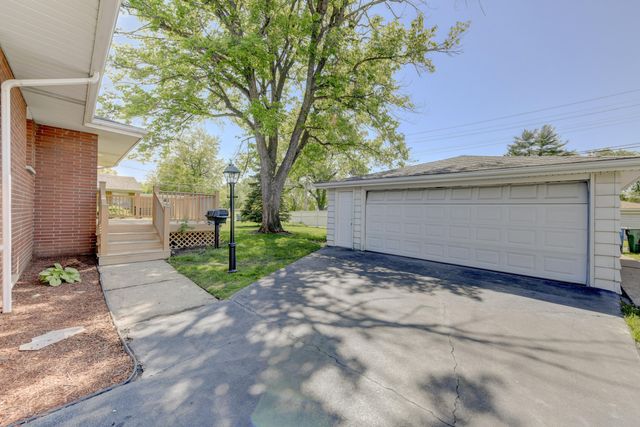 7970 Northcote Avenue, Hammond, IN 46324