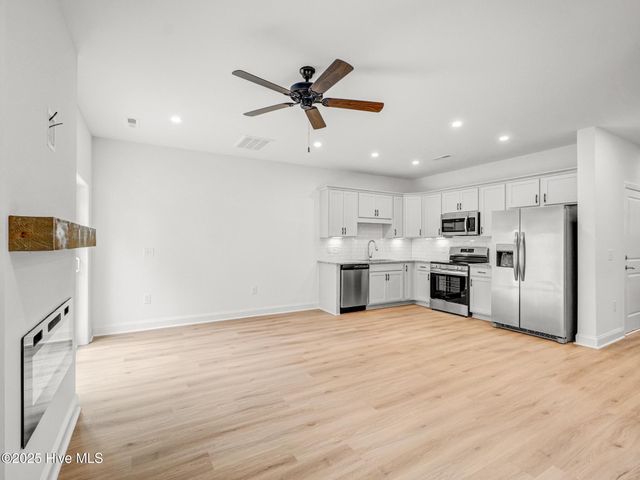 241 Townhome Lane 241, Southern Pines, NC 28387