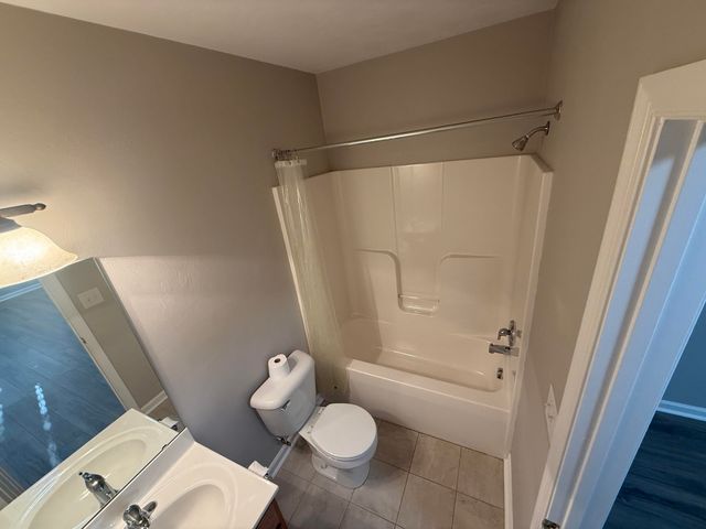 2421 Deerfield CT, Roanoke, VA 24014