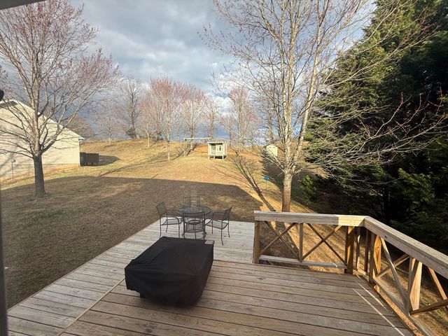 2421 Deerfield CT, Roanoke, VA 24014