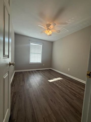 2421 Deerfield CT, Roanoke, VA 24014