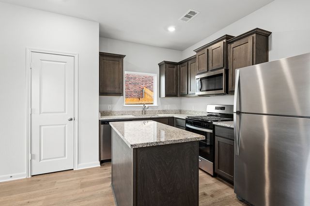 312 Revolution Drive, Venus, TX 76084