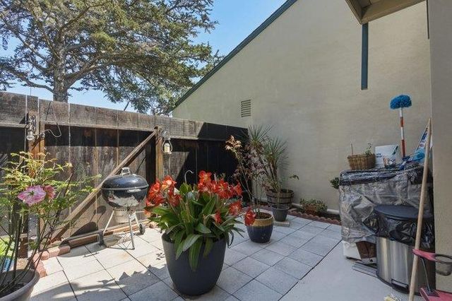 189 San Pablo Court 8, Marina, CA 93933