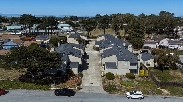 189 San Pablo Court 8, Marina, CA 93933
