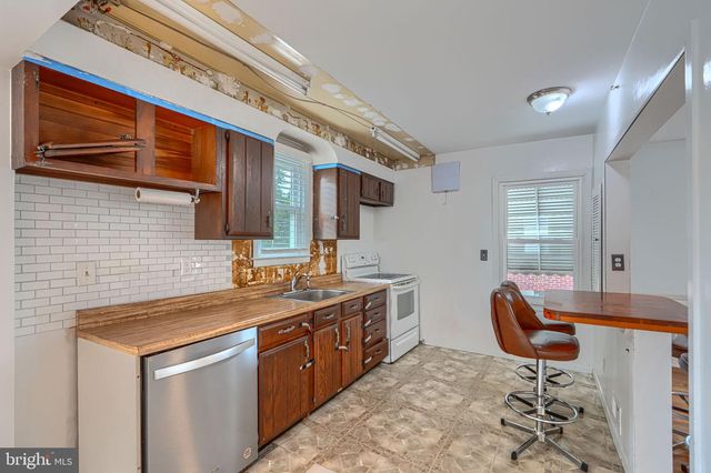 6502 EASTERN PKWY, Baltimore, MD 21214