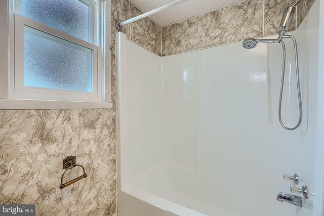 6502 EASTERN PKWY, Baltimore, MD 21214