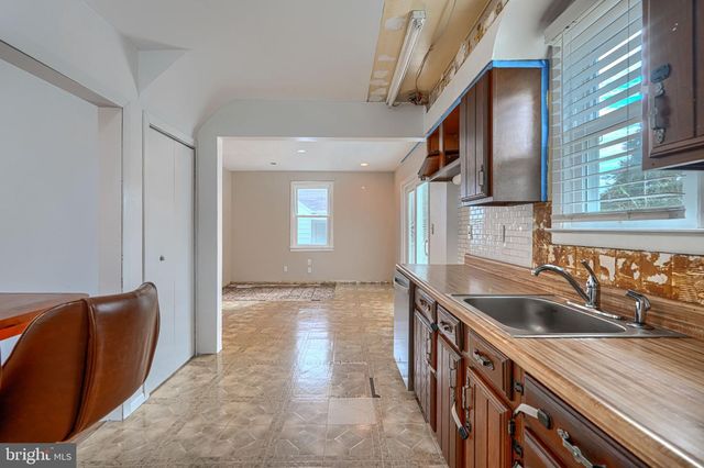 6502 EASTERN PKWY, Baltimore, MD 21214