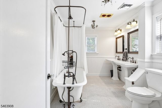 225 Hyslip Ave, Westfield Town, NJ 07090