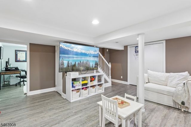 225 Hyslip Ave, Westfield Town, NJ 07090