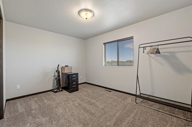24020 BRIDLE RIDGE RD, Rapid City, SD 57701