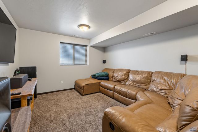 24020 BRIDLE RIDGE RD, Rapid City, SD 57701