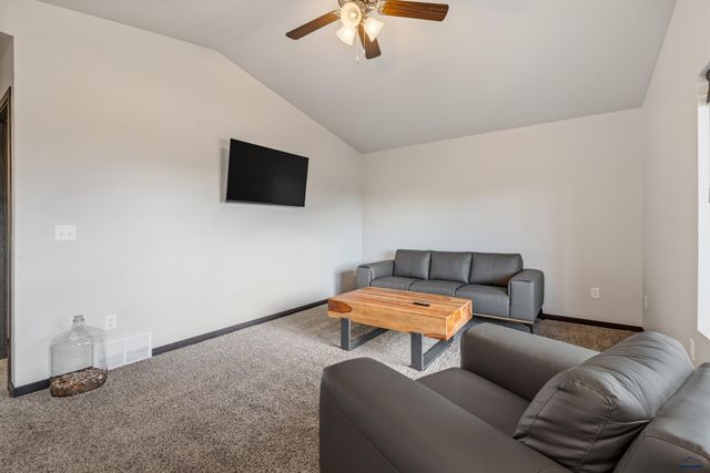 24020 BRIDLE RIDGE RD, Rapid City, SD 57701