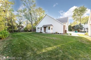 529 Indian Oaks Drive, Howell, MI 48843