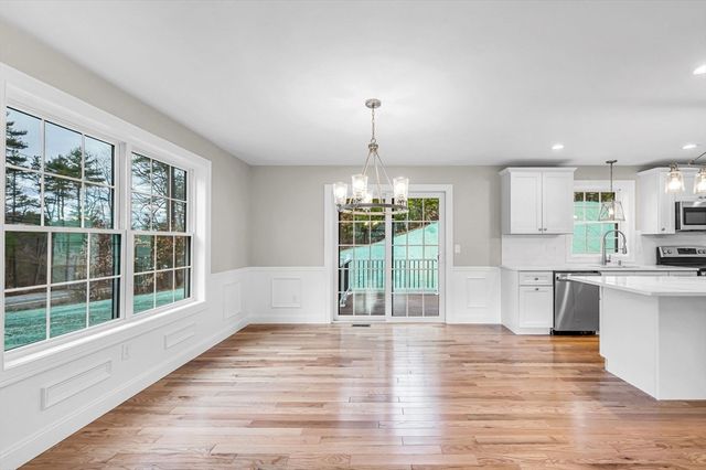 7 High Bluff, Belchertown, MA 01007