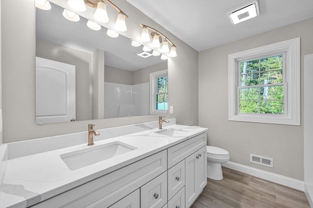 7 High Bluff, Belchertown, MA 01007