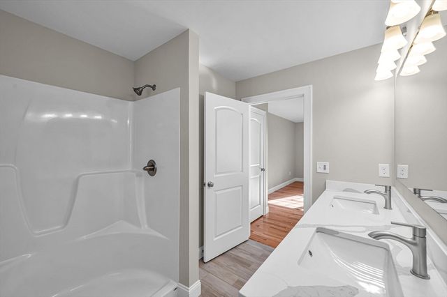 7 High Bluff, Belchertown, MA 01007