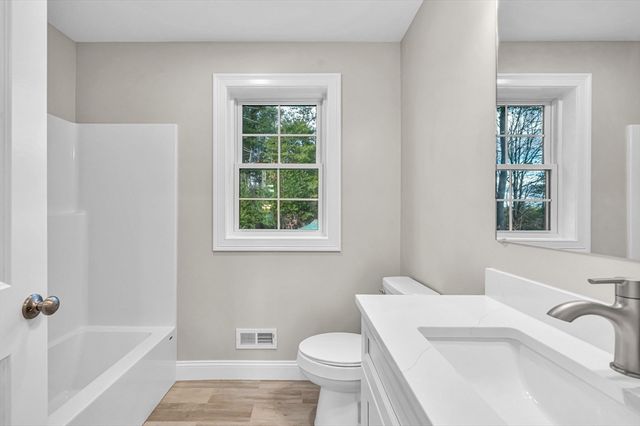 7 High Bluff, Belchertown, MA 01007