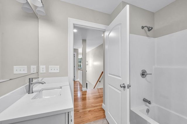 7 High Bluff, Belchertown, MA 01007