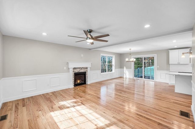 7 High Bluff, Belchertown, MA 01007