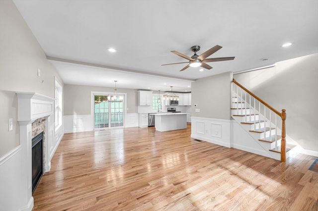 7 High Bluff, Belchertown, MA 01007