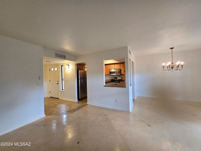 6651 N Campbell Ave Apt 183, Tucson, AZ 85718