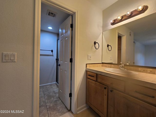 6651 N Campbell Ave Apt 183, Tucson, AZ 85718