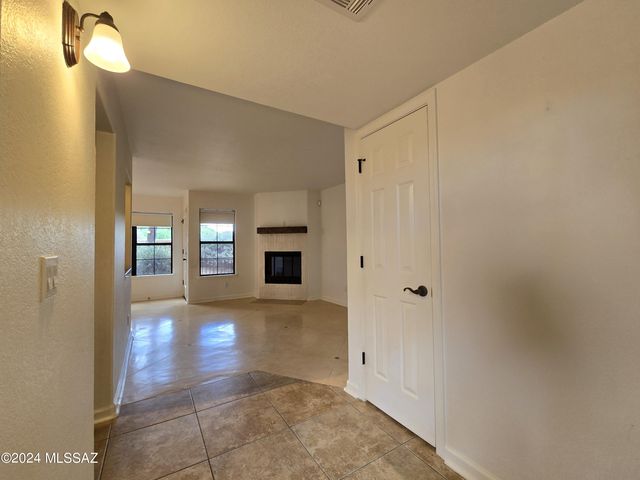 6651 N Campbell Ave Apt 183, Tucson, AZ 85718