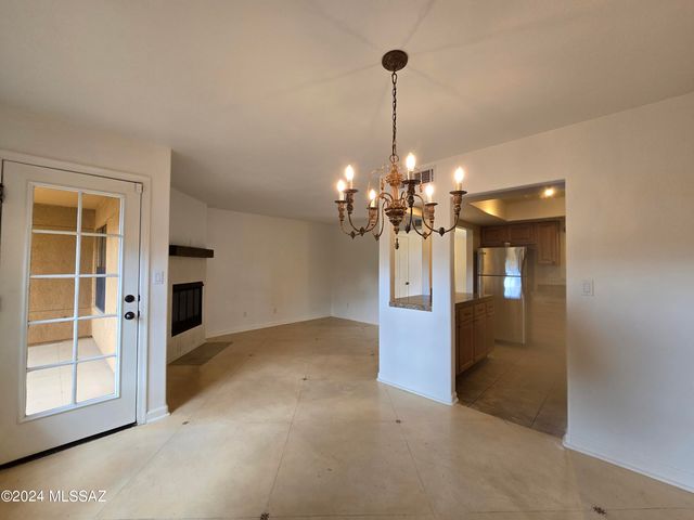6651 N Campbell Ave Apt 183, Tucson, AZ 85718